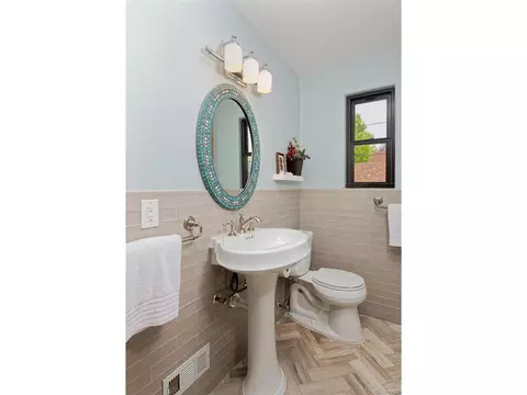 2334 Jasmine St, Denver, CO 80207 photo 17