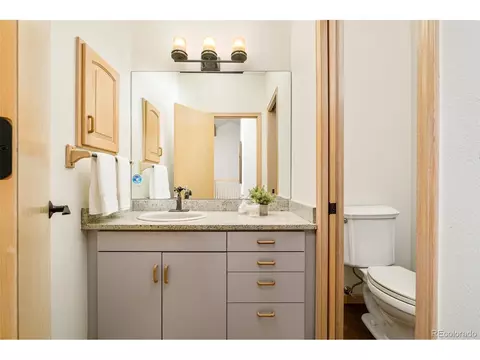 Bath - 1127 Juniper Ave, Boulder, CO 80304 photo 6 of 7
