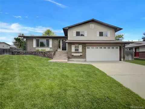 7384 E Hinsdale Dr, Centennial, CO 80112