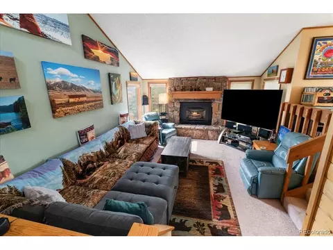 Living - 93 Cooper Dr, Dillon, CO 80435 photo 2 of 4