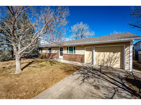 750 4th St, Bennett, CO 80102