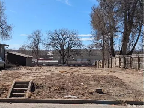 216 3rd St, Loveland, CO 80537