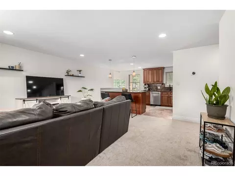 7579 Jay Ct, Arvada, CO 80003 photo 3
