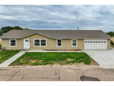 Exterior - 304 E 8th St, Flagler, CO 80815 photo 4 of 5