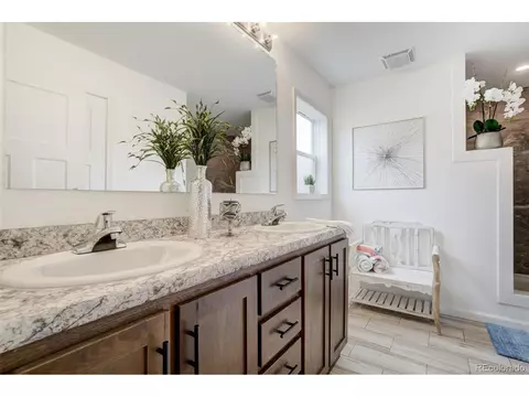 Bath - 304 E 8th St, Flagler, CO 80815 photo 1 of 4