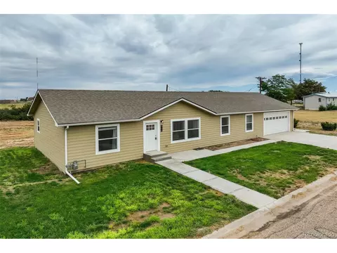 Exterior - 304 E 8th St, Flagler, CO 80815 photo 3 of 5