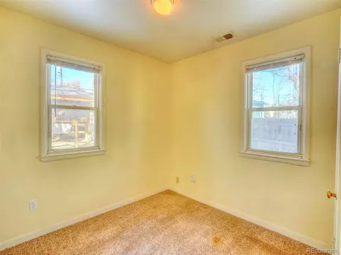 Bedroom - 140 E 5th Ave, Longmont, CO 80504 photo 4 of 6