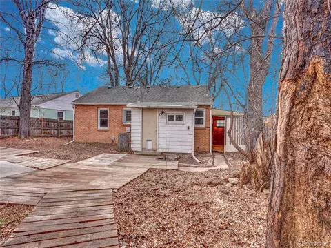 Exterior - 140 E 5th Ave, Longmont, CO 80504 photo 5 of 16