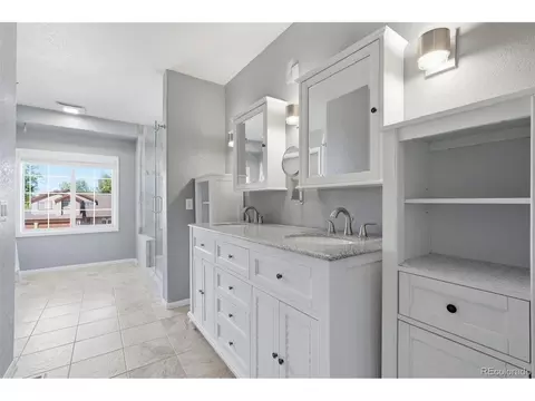 Bath - 19960 E Belleview Ln, Centennial, CO 80015 photo 1 of 6