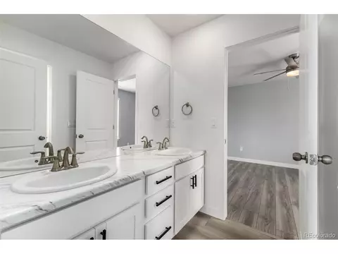 Bath - 5339 E 147th Ave, Thornton, CO 80602 photo 4 of 6