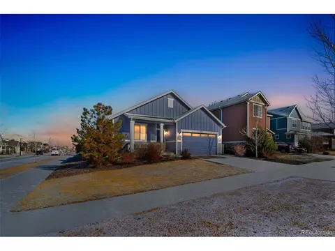 26707 E Maple Ave, Aurora, CO 80018