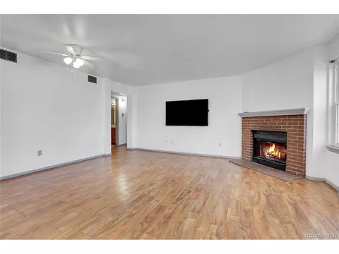 979 S Miller St #202, Lakewood, CO 80226