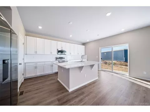 22302 E 38th Pl, Aurora, CO 80019 photo 8