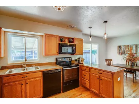 6370 Brooks Dr, Arvada, CO 80004 photo 8