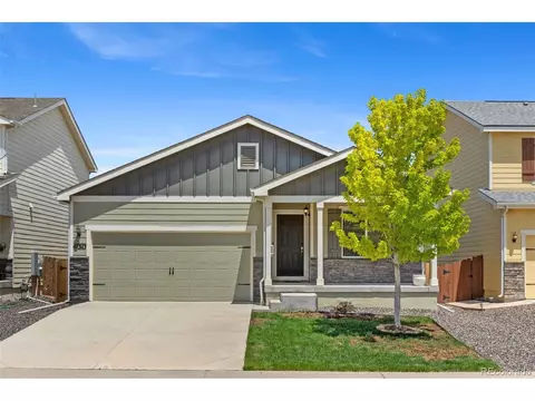 47323 Iris Ave, Bennett, CO 80102