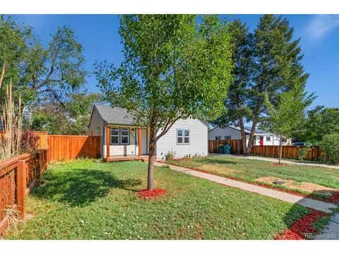 885 Kingston St, Aurora, CO 80010