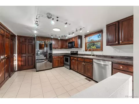 16776 E Hialeah Ave, Centennial, CO 80015 photo 5