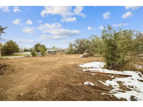 8600 E 104th Pl, Henderson, CO 80640