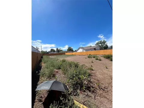 2490 W Aspen Ct, Denver, CO 80219