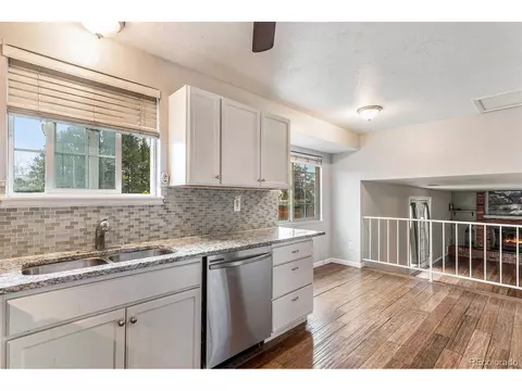 15610 E Hamilton Pl, Aurora, CO 80013 photo 4