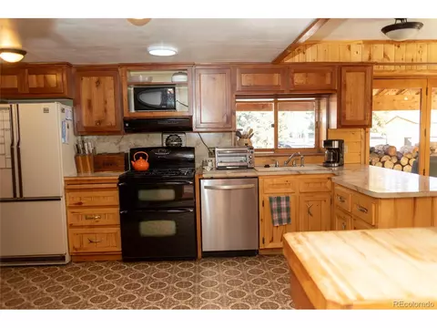 407 S Loma St, Creede, CO 81130 photo 2