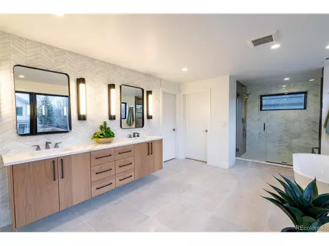 Bath - 2116 Vine Ave, Boulder, CO 80304 photo 4 of 10