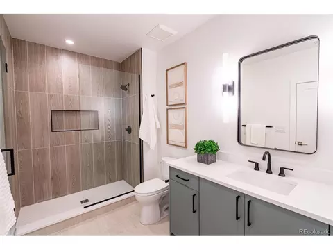 Bath - 2116 Vine Ave, Boulder, CO 80304 photo 7 of 10