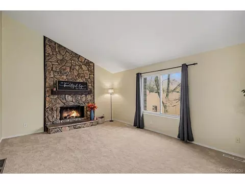18097 E Nassau Dr, Aurora, CO 80013 photo 4