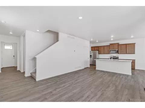 27502 E Cedar Ave, Aurora, CO 80018 photo 4
