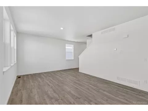 27502 E Cedar Ave, Aurora, CO 80018 photo 5