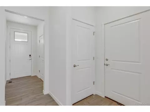 27502 E Cedar Ave, Aurora, CO 80018 photo 2