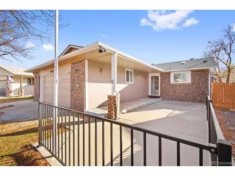18810 E 16th Pl, Aurora, CO 80011 photo 2