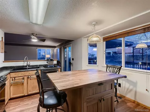 4934 Eureka Ct, Denver, CO 80239 photo 9