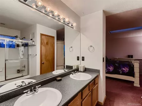 4934 Eureka Ct, Denver, CO 80239 photo 18