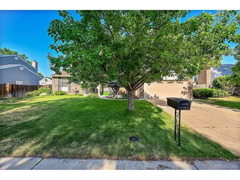 2236 S Eagle Ct, Aurora, CO 80014 photo 2