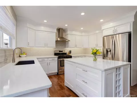 946 Shavano Peak Dr, Superior, CO 80027
