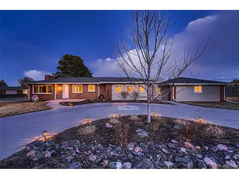 6690 S Billings Way, Centennial, CO 80111