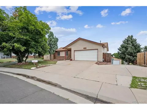 2499 Fraser Way, Aurora, CO 80011