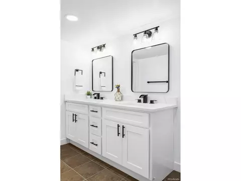 Bath - Undisclosed, Centennial, CO 80015 photo 6 of 7