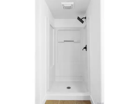 Bath - Undisclosed, Centennial, CO 80015 photo 7 of 7