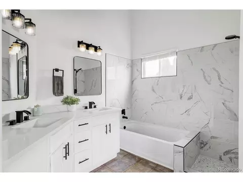 Bath - Undisclosed, Centennial, CO 80015 photo 1 of 7