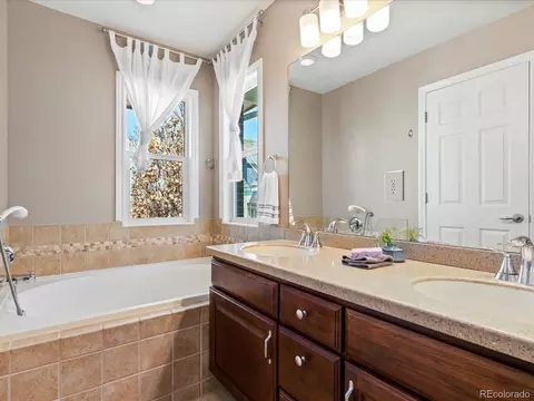 8805 E 28th Ave, Denver, CO 80238 photo 23