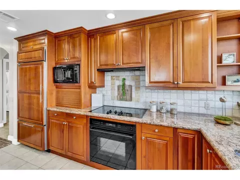 Kitchen - 400 E 3rd Ave #1004, Denver, CO 80203 photo 2 of 3