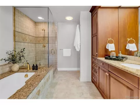 Bath - 400 E 3rd Ave #1004, Denver, CO 80203 photo 5 of 7