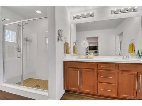 Bath - 6198 Bauer Ct, Frederick, CO 80504 photo 5 of 5