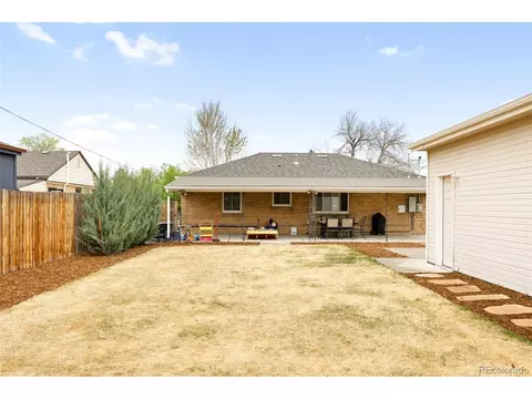 Exterior - 7600 E 22nd Ave, Denver, CO 80207 photo 8 of 9