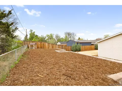 Exterior - 7600 E 22nd Ave, Denver, CO 80207 photo 7 of 9