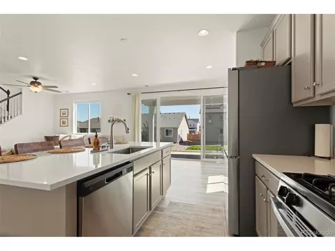 27524 E 10th Dr, Aurora, CO 80018 photo 7