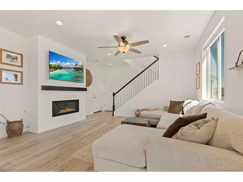 27524 E 10th Dr, Aurora, CO 80018 photo 10