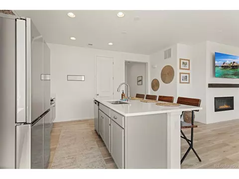 27524 E 10th Dr, Aurora, CO 80018 photo 6